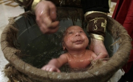 Το βάπτισμα των νηπίων – SPOREAS.gr
